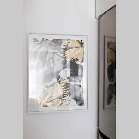 Wonderful Studio In Little Italy With Full Bath By Den Stays مونتريال المظهر الخارجي الصورة