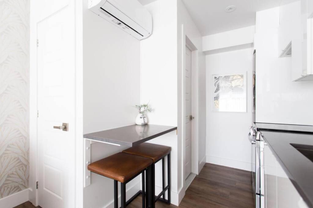 Wonderful Studio In Little Italy With Full Bath By Den Stays مونتريال المظهر الخارجي الصورة