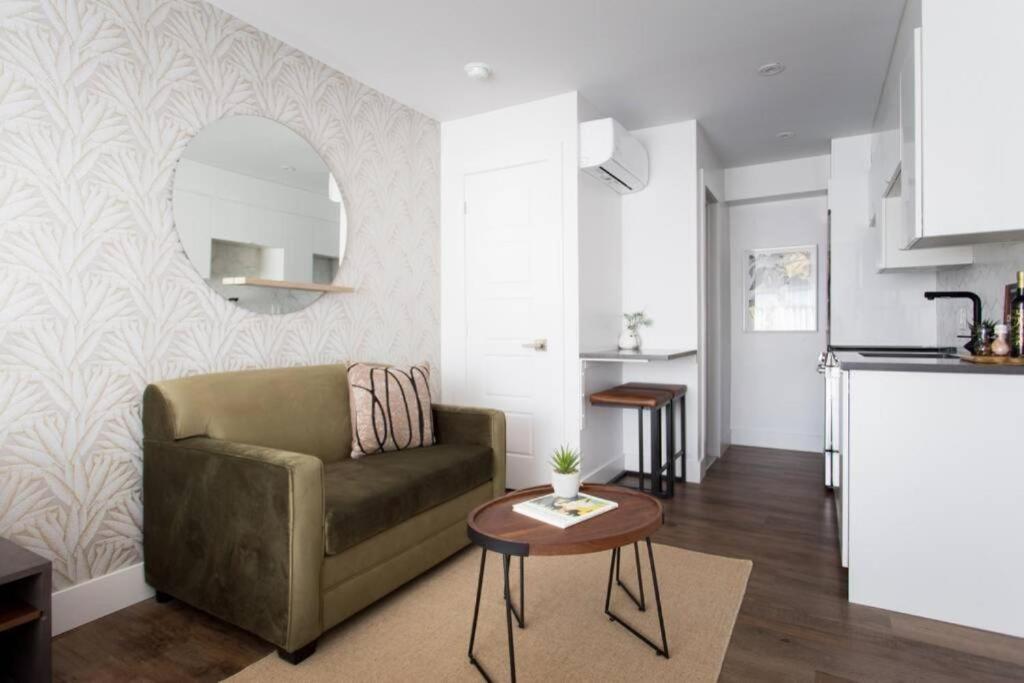 Wonderful Studio In Little Italy With Full Bath By Den Stays مونتريال المظهر الخارجي الصورة