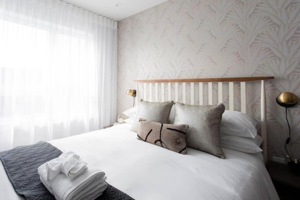 Wonderful Studio In Little Italy With Full Bath By Den Stays مونتريال المظهر الخارجي الصورة