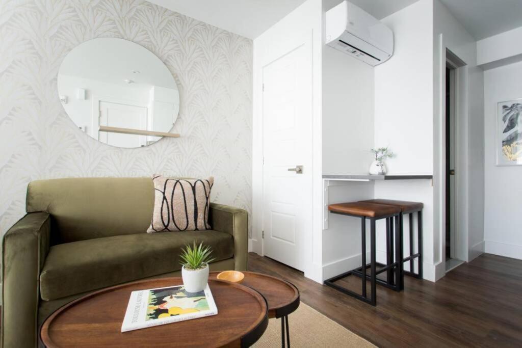 Wonderful Studio In Little Italy With Full Bath By Den Stays مونتريال المظهر الخارجي الصورة