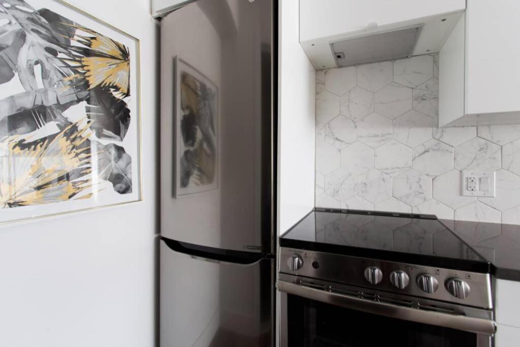 Wonderful Studio In Little Italy With Full Bath By Den Stays مونتريال المظهر الخارجي الصورة